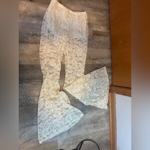 Abercrombie size XS white lace pants,flare,  w shorts lining  NWT